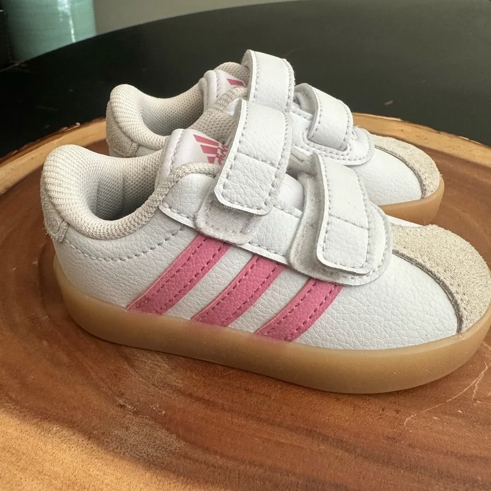 Adidas Kids White Sneakers with Pink Stripes - Picture 1 of 5